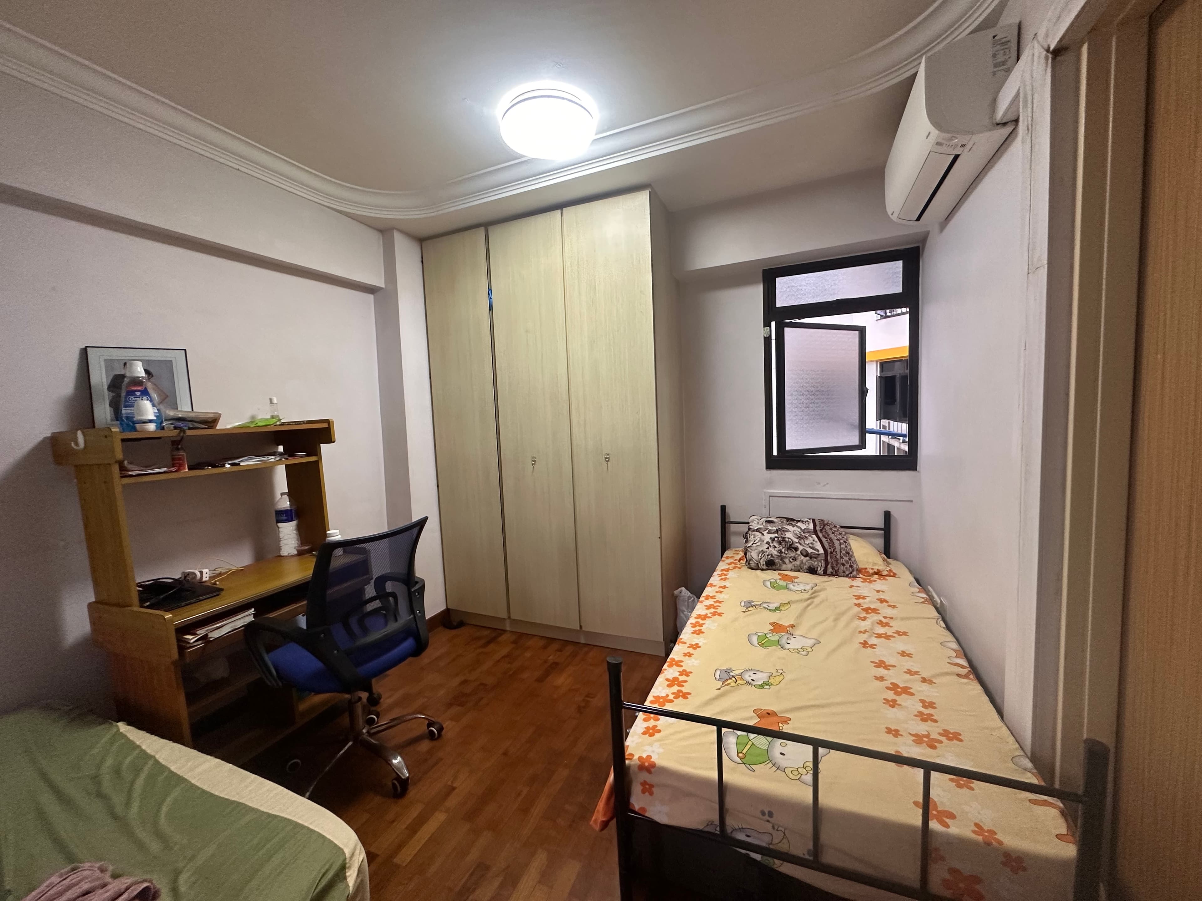 Master Room near Pioneer MRT, photo 1