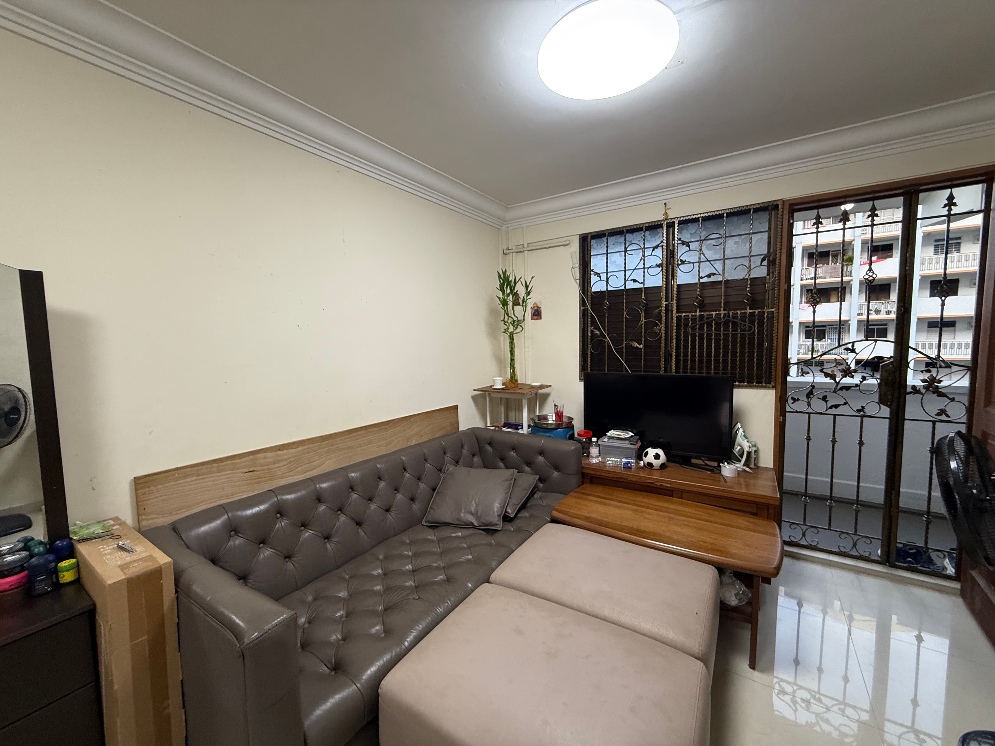 Common Room near Commonwealth MRT, photo 1