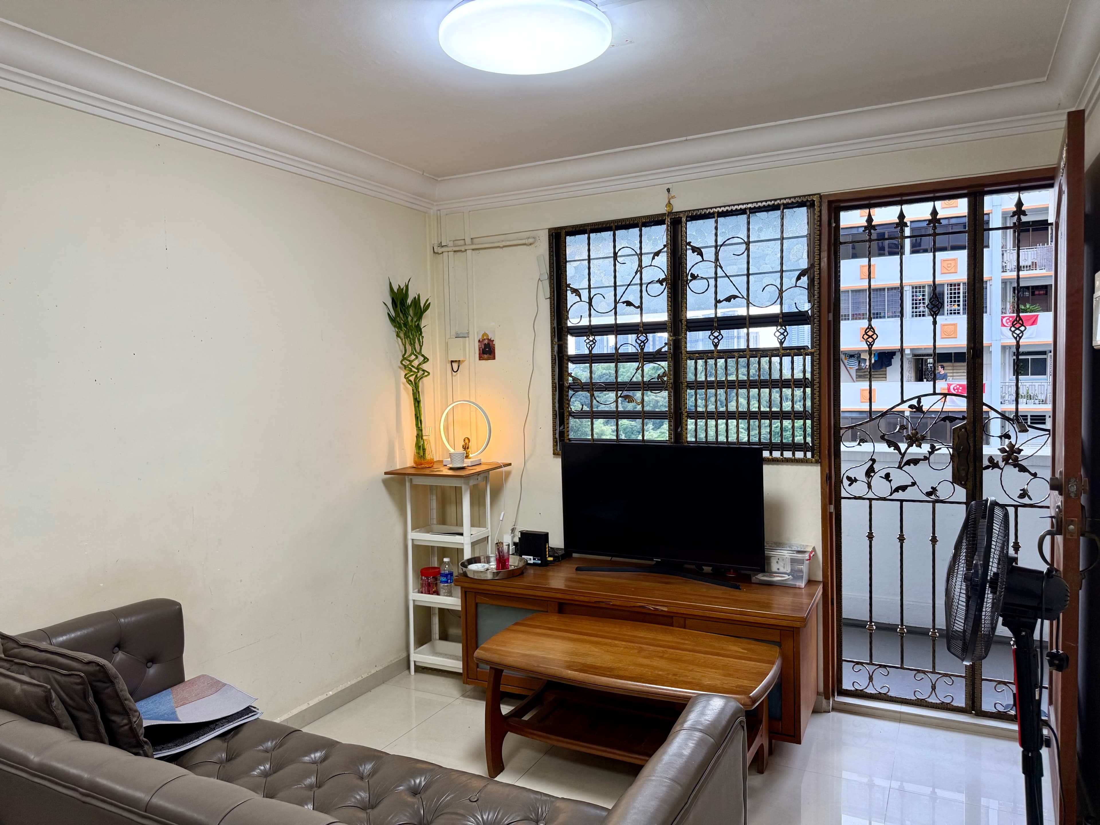 Common Room near Commonwealth MRT, photo 1